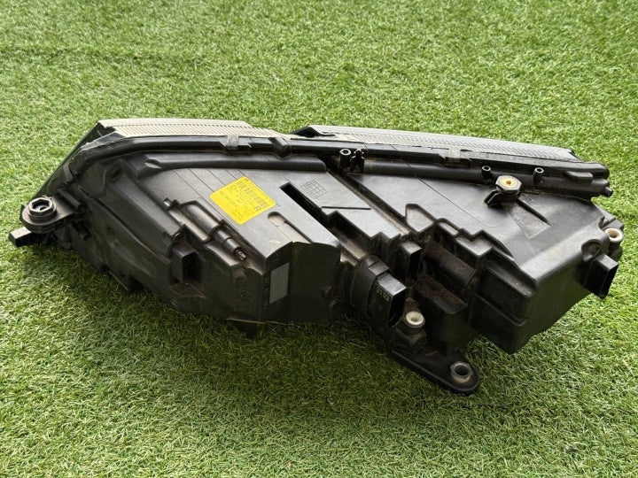 Frontscheinwerfer Skoda Octavia III 5E1941016E Rechts Scheinwerfer Headlight SCH3257123643ce