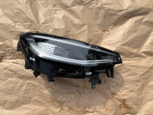 Laden Sie das Bild in den Galerie-Viewer, Frontscheinwerfer VW Id.4 00217505 11B941036M Rechts Scheinwerfer Headlight SCH3267126202gh