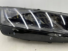 Laden Sie das Bild in den Galerie-Viewer, Frontscheinwerfer Skoda Octavia I 5E4941016A LED Rechts Scheinwerfer Headlight SCH3273050770wk