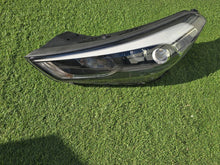 Load image into Gallery viewer, Frontscheinwerfer Hyundai Tucson 92101D7200 Links Scheinwerfer Headlight SCH3274196310oc