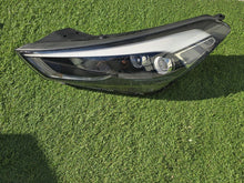 Load image into Gallery viewer, Frontscheinwerfer Hyundai Tucson 92101D7200 Links Scheinwerfer Headlight SCH3274196310oc