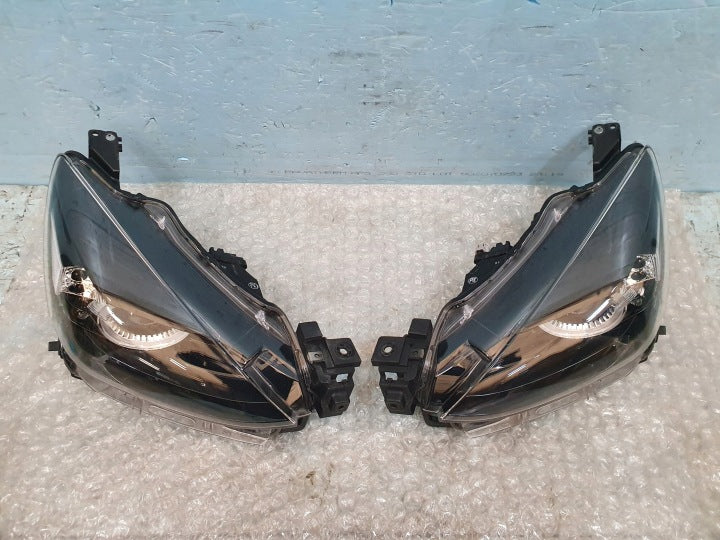 Frontscheinwerfer Mazda IV D43N-51030 Ein Satz Scheinwerfer Headlight SCH3279691555zm