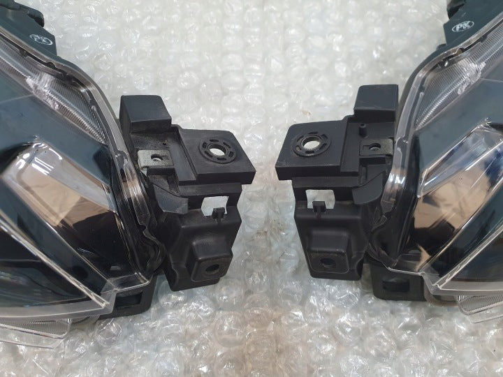 Frontscheinwerfer Mazda IV D43N-51030 Ein Satz Scheinwerfer Headlight SCH3279691555zm