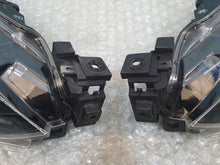 Laden Sie das Bild in den Galerie-Viewer, Frontscheinwerfer Mazda IV D43N-51030 Ein Satz Scheinwerfer Headlight SCH3279691555zm
