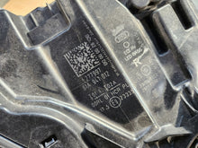 Laden Sie das Bild in den Galerie-Viewer, Frontscheinwerfer Audi Q2 81A941012 Rechts Scheinwerfer Headlight SCH3279885997bt
