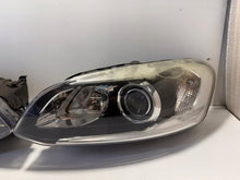 Laden Sie das Bild in den Galerie-Viewer, Frontscheinwerfer Volvo Xc60 31395897 Ein Satz Scheinwerfer Headlight SCH3293120452sl