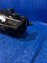 Laden Sie das Bild in den Galerie-Viewer, Frontscheinwerfer Seat Leon 5FB941008J Rechts Scheinwerfer Headlight SCH3294042009ji