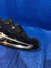 Laden Sie das Bild in den Galerie-Viewer, Frontscheinwerfer Seat Leon 5FB941008J Rechts Scheinwerfer Headlight SCH3294042009ji