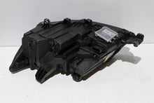 Laden Sie das Bild in den Galerie-Viewer, Frontscheinwerfer VW Transporter 7T1941036A Rechts Scheinwerfer Headlight SCH3295939483we