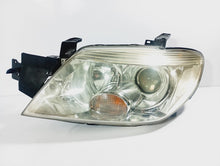 Laden Sie das Bild in den Galerie-Viewer, Frontscheinwerfer Mitsubishi Outlander I 00030126 Links Scheinwerfer Headlight SCH3297262620bm