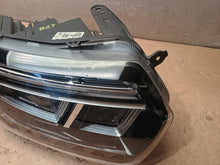 Load image into Gallery viewer, Frontscheinwerfer Dacia Duster 260109550R LED Rechts Scheinwerfer Headlight SCH3297286922wn