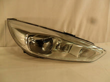 Laden Sie das Bild in den Galerie-Viewer, Frontscheinwerfer Ford Focus F1EB-13D154-AD Xenon Rechts Scheinwerfer Headlight SCH3297503343be
