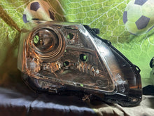 Laden Sie das Bild in den Galerie-Viewer, Frontscheinwerfer Toyota Avensis H279HL-AE Xenon Ein Satz Scheinwerfer Headlight SCH3298102407bi
