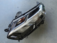 Laden Sie das Bild in den Galerie-Viewer, Frontscheinwerfer Dacia Sandero III Logan Jogger 260607161R LED Links Headlight SCH3302173647ls