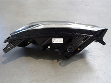 Laden Sie das Bild in den Galerie-Viewer, Frontscheinwerfer Dacia Sandero III Logan Jogger 260607161R LED Links Headlight SCH3302173647ls