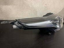 Laden Sie das Bild in den Galerie-Viewer, Frontscheinwerfer Kia Ceed 92102J7300 Rechts Scheinwerfer Headlight SCH3307800442wt