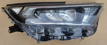 Laden Sie das Bild in den Galerie-Viewer, Frontscheinwerfer Toyota Rav V 4 81145-42840 LED Rechts Scheinwerfer Headlight SCH3310788211yd