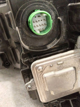 Laden Sie das Bild in den Galerie-Viewer, Frontscheinwerfer Alfa Romeo Stelvio 50559300 Xenon Links Scheinwerfer Headlight SCH3322564800iv