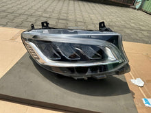 Laden Sie das Bild in den Galerie-Viewer, Frontscheinwerfer Mercedes-Benz Sprinter A9109067200 Rechts Headlight SCH3322869552cd