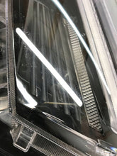 Laden Sie das Bild in den Galerie-Viewer, Frontscheinwerfer Toyota Rav 4 8118542G10 Rechts Scheinwerfer Headlight SCH3325463591sb