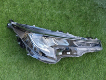 Laden Sie das Bild in den Galerie-Viewer, Frontscheinwerfer Toyota Corolla 81110-02S60 LED Rechts Scheinwerfer Headlight SCH3326591909rq