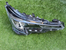 Laden Sie das Bild in den Galerie-Viewer, Frontscheinwerfer Toyota Corolla 81110-02S60 LED Rechts Scheinwerfer Headlight SCH3326591909rq