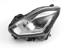 Laden Sie das Bild in den Galerie-Viewer, Frontscheinwerfer Suzuki Swift I 24681 Links Scheinwerfer Headlight SCH3333543189pz
