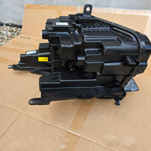 Laden Sie das Bild in den Galerie-Viewer, Frontscheinwerfer Skoda 5LB941036 85122000 Full LED Rechts Headlight SCH3333854080fi