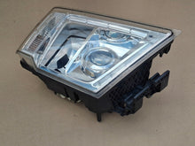 Laden Sie das Bild in den Galerie-Viewer, Frontscheinwerfer Volvo 82304585 Rechts Scheinwerfer Headlight SCH3335005803bh