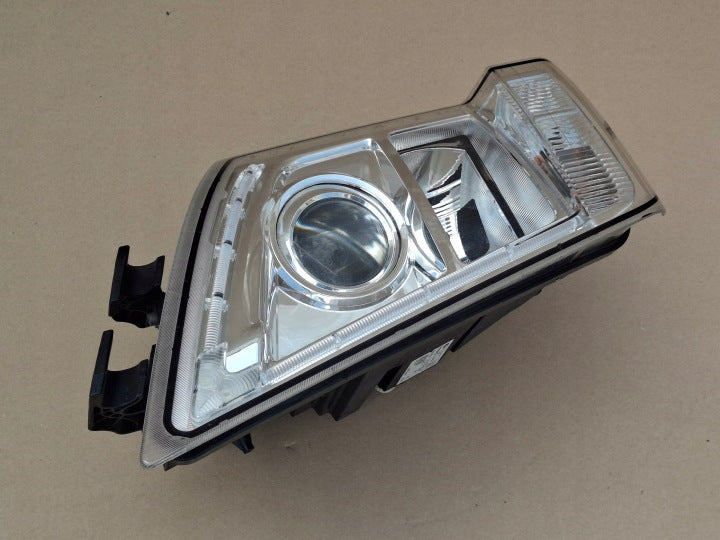Frontscheinwerfer Volvo 82304585 Rechts Scheinwerfer Headlight SCH3335005803bh