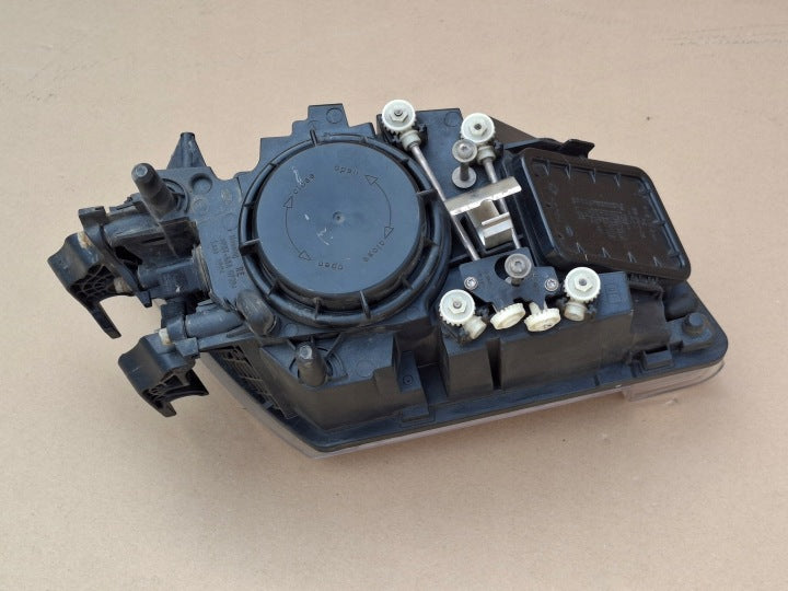 Frontscheinwerfer Volvo 82304585 Rechts Scheinwerfer Headlight SCH3335005803bh