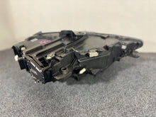 Laden Sie das Bild in den Galerie-Viewer, Frontscheinwerfer Audi A3 8V0941773K LED Links Scheinwerfer Headlight SCH3336437496lv