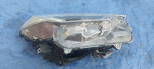 Load image into Gallery viewer, Frontscheinwerfer Toyota RAV4119 Rechts Scheinwerfer Headlight SCH3339236905ou