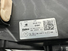 Load image into Gallery viewer, Frontscheinwerfer Seat Leon 5FB941773A Links Scheinwerfer Headlight SCH3340548432lz