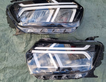 Laden Sie das Bild in den Galerie-Viewer, Frontscheinwerfer Dacia Duster 260106194R Links Scheinwerfer Headlight SCH3341745751ek