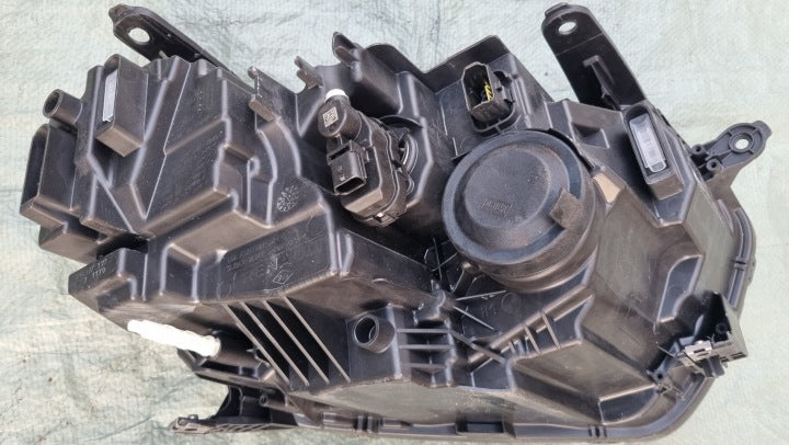 Frontscheinwerfer Dacia Duster 260106194R Links Scheinwerfer Headlight SCH3341745751ek