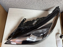 Load image into Gallery viewer, Frontscheinwerfer Opel Astra K 39023762 Links Scheinwerfer Headlight SCH3348897797sq
