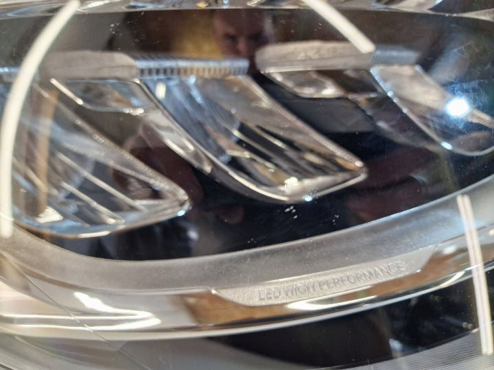 Frontscheinwerfer Mercedes-Benz Sprinter A9109060001 Rechts Headlight SCH3351101673ec