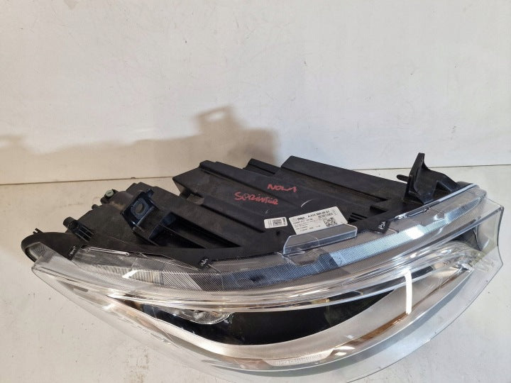 Frontscheinwerfer Mercedes-Benz Sprinter A9109060001 Rechts Headlight SCH3351101673ec