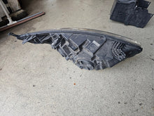 Laden Sie das Bild in den Galerie-Viewer, Frontscheinwerfer Ford Transit Custom JK21-13W030-BJ Links Headlight SCH3353922427as