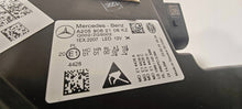 Load image into Gallery viewer, Frontscheinwerfer Mercedes-Benz W205 A2059062106 LED Links Headlight SCH3378319321kp