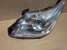 Laden Sie das Bild in den Galerie-Viewer, Frontscheinwerfer Toyota Avensis H279GLDE Links Scheinwerfer Headlight SCH3381156014sw