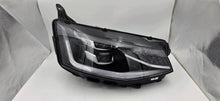Laden Sie das Bild in den Galerie-Viewer, Frontscheinwerfer VW Transporter S741-13E016-AF LED Rechts Headlight SCH3396293839sn