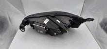 Laden Sie das Bild in den Galerie-Viewer, Frontscheinwerfer VW Transporter S741-13E016-AF LED Rechts Headlight SCH3396293839sn