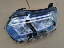Laden Sie das Bild in den Galerie-Viewer, Frontscheinwerfer Dacia Duster 260602515 Links Scheinwerfer Headlight SCH3409087872lf