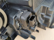 Laden Sie das Bild in den Galerie-Viewer, Frontscheinwerfer Dacia Duster 260602515 Links Scheinwerfer Headlight SCH3409087872lf