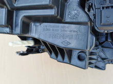 Laden Sie das Bild in den Galerie-Viewer, Frontscheinwerfer Dacia Duster 260602515 Links Scheinwerfer Headlight SCH3409087872lf
