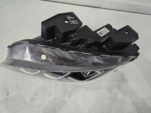 Laden Sie das Bild in den Galerie-Viewer, Frontscheinwerfer Hyundai Kona 92101J9600 LED Links Scheinwerfer Headlight SCH3410344687es
