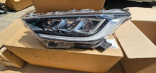 Load image into Gallery viewer, Frontscheinwerfer Toyota Yaris 81150-K0081 Links Scheinwerfer Headlight SCH3412937317ki