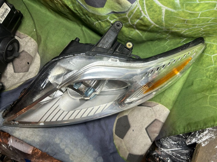 Frontscheinwerfer Ford Mondeo 7S71-13D154-BL 7S71-13D155-BL Ein Satz Headlight SCH3413069417xk